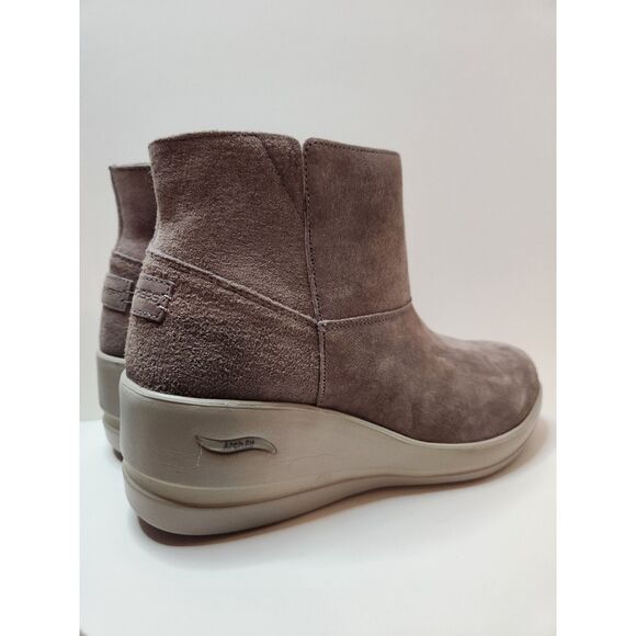 Skechers Arch Fit Boots – Women’s Wedge Style, Size 9.5 - Picture 2 of 10